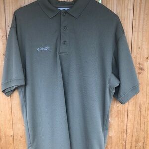 Columbia PFG mens short sleeved Polo fishing shirt. Size M